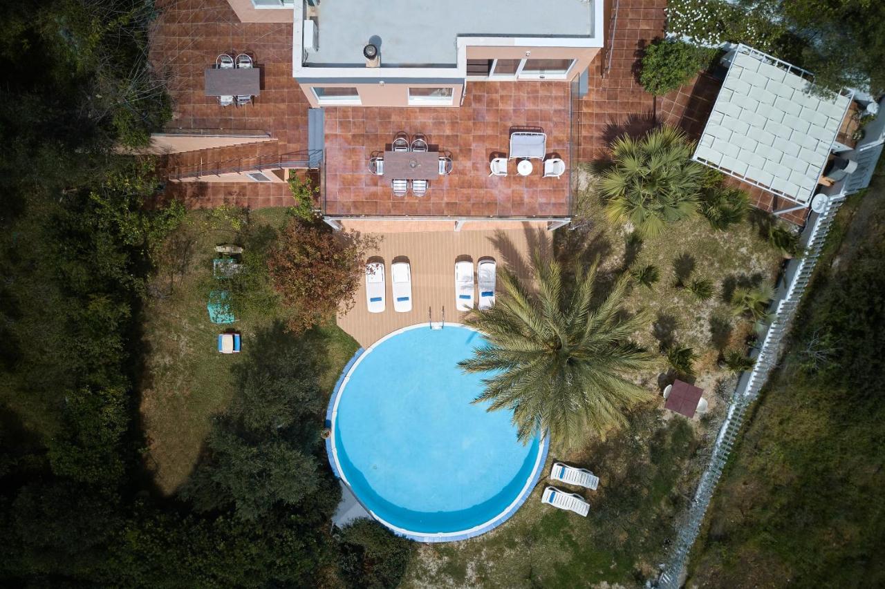 Seafront Villa Longobardi Chania  Bagian luar foto