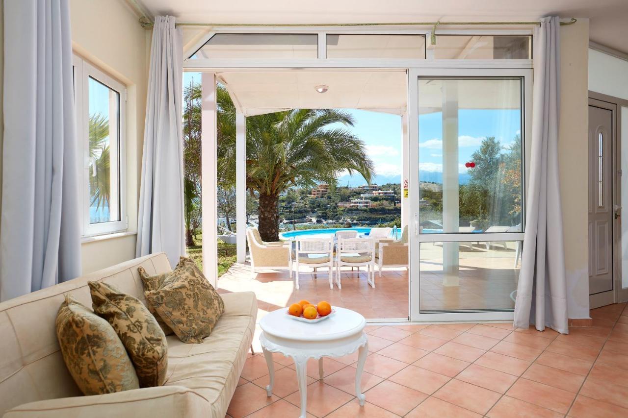 Seafront Villa Longobardi Chania  Bagian luar foto