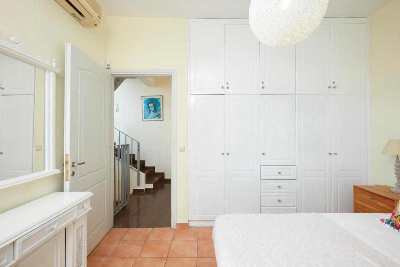 Seafront Villa Longobardi Chania  Bagian luar foto