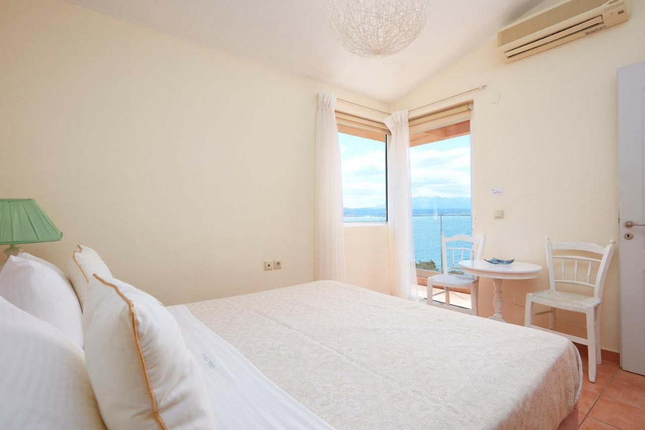 Seafront Villa Longobardi Chania  Bagian luar foto